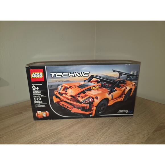 Lego Technic Chevrolet Corvette ZR1 42093. New in sealed box. 579 pcs. 2019 set - Picture 1 of 6